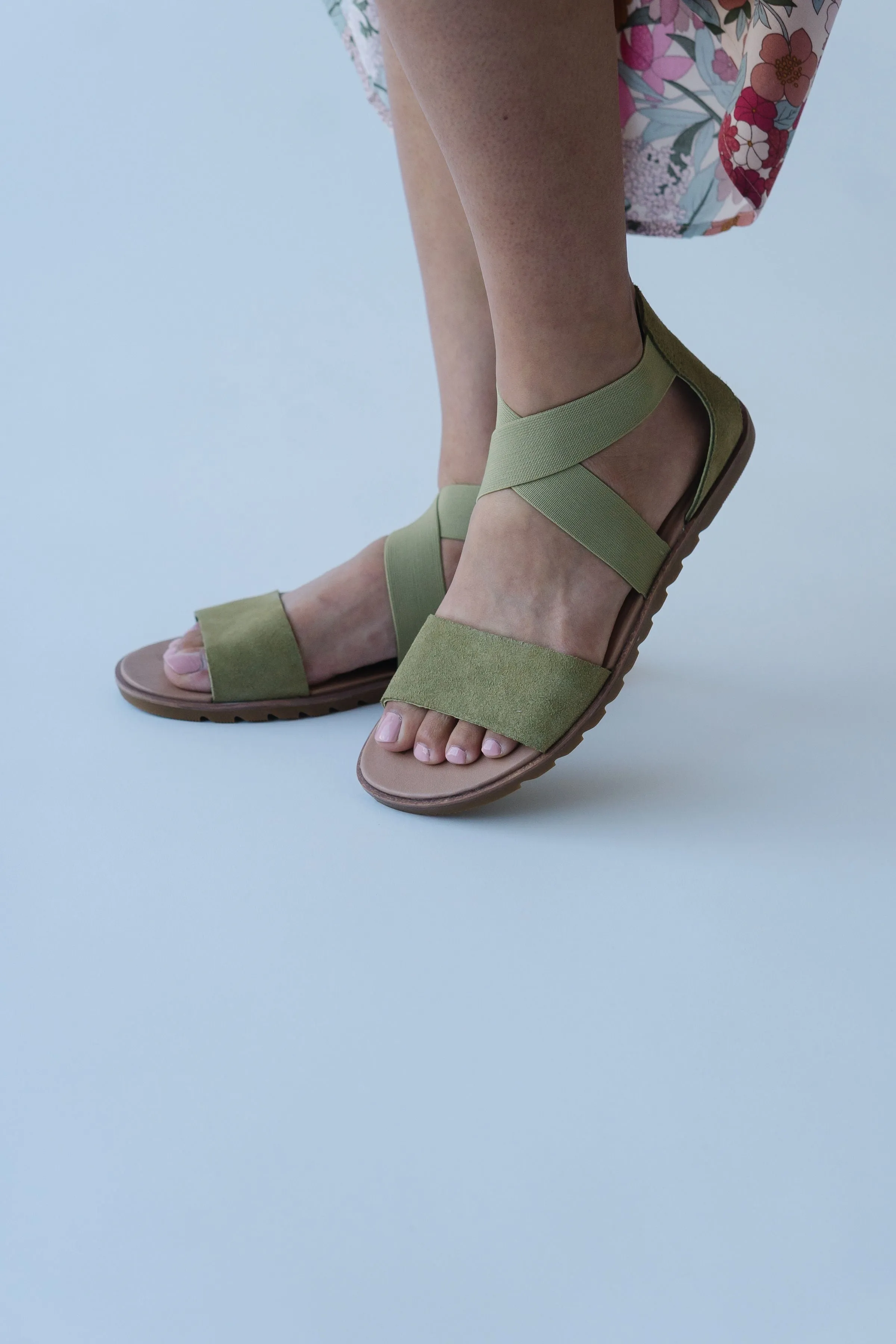 SOREL: Ella II Sandal in Olive Shade   Chalk